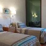 Vila - 14006 *